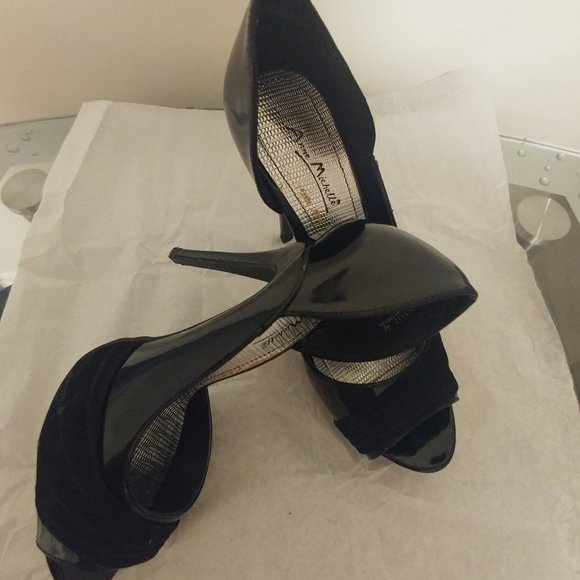 Ladies Dress shoes - Picture 3 of 3